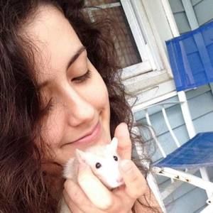 Meet your Posher, Dani